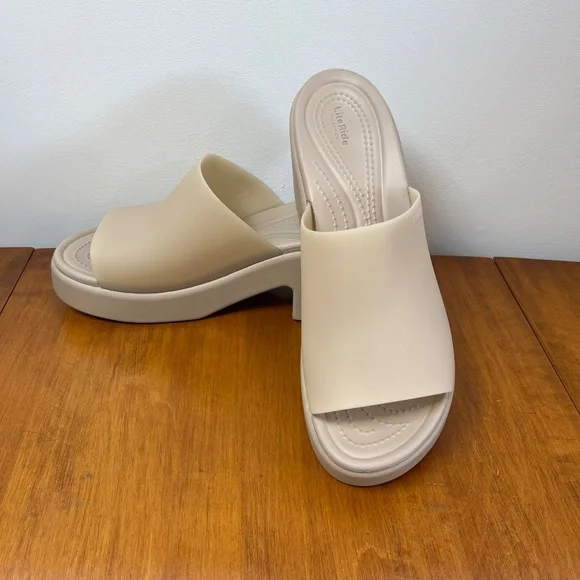 Women's Crocs Brooklyn Slide Open Toe Sandals Heel sz 9 Like New - Picture 3 of 9